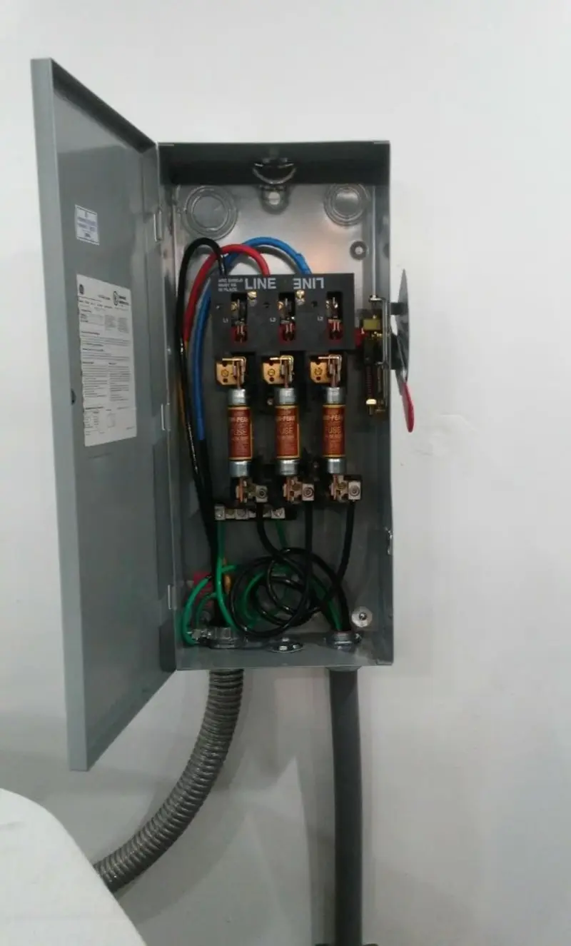 Three-phase disconnect switch installed for Smoke Detector Installation in Perry Hall